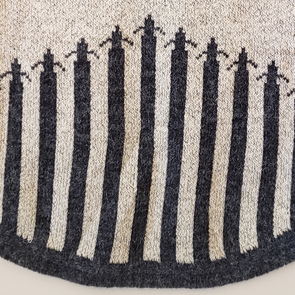 Quirky Cat Sweater - Picture 5 of 5